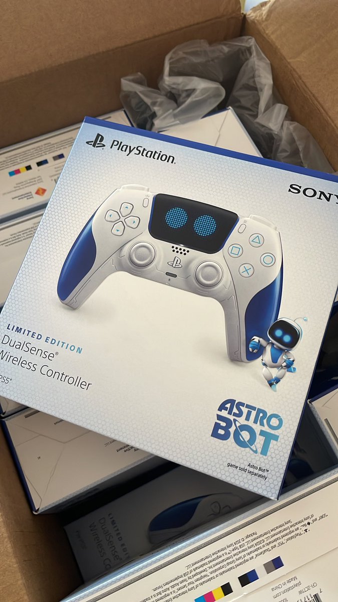 Friends and Family tweet media