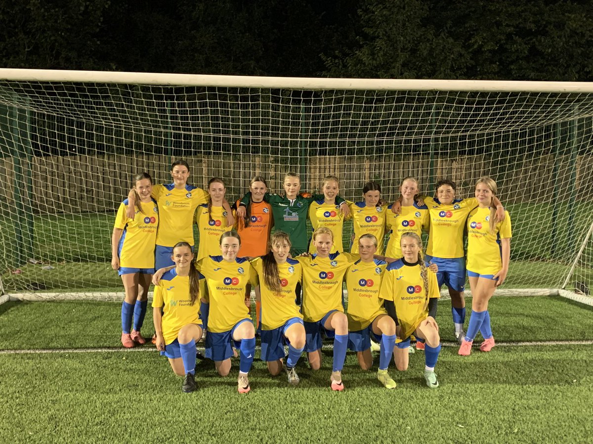 rcgirlsdistrict's tweet photo. These Girls CAN!!!

#uptheredcar https://t.co/CXLGKWf60b