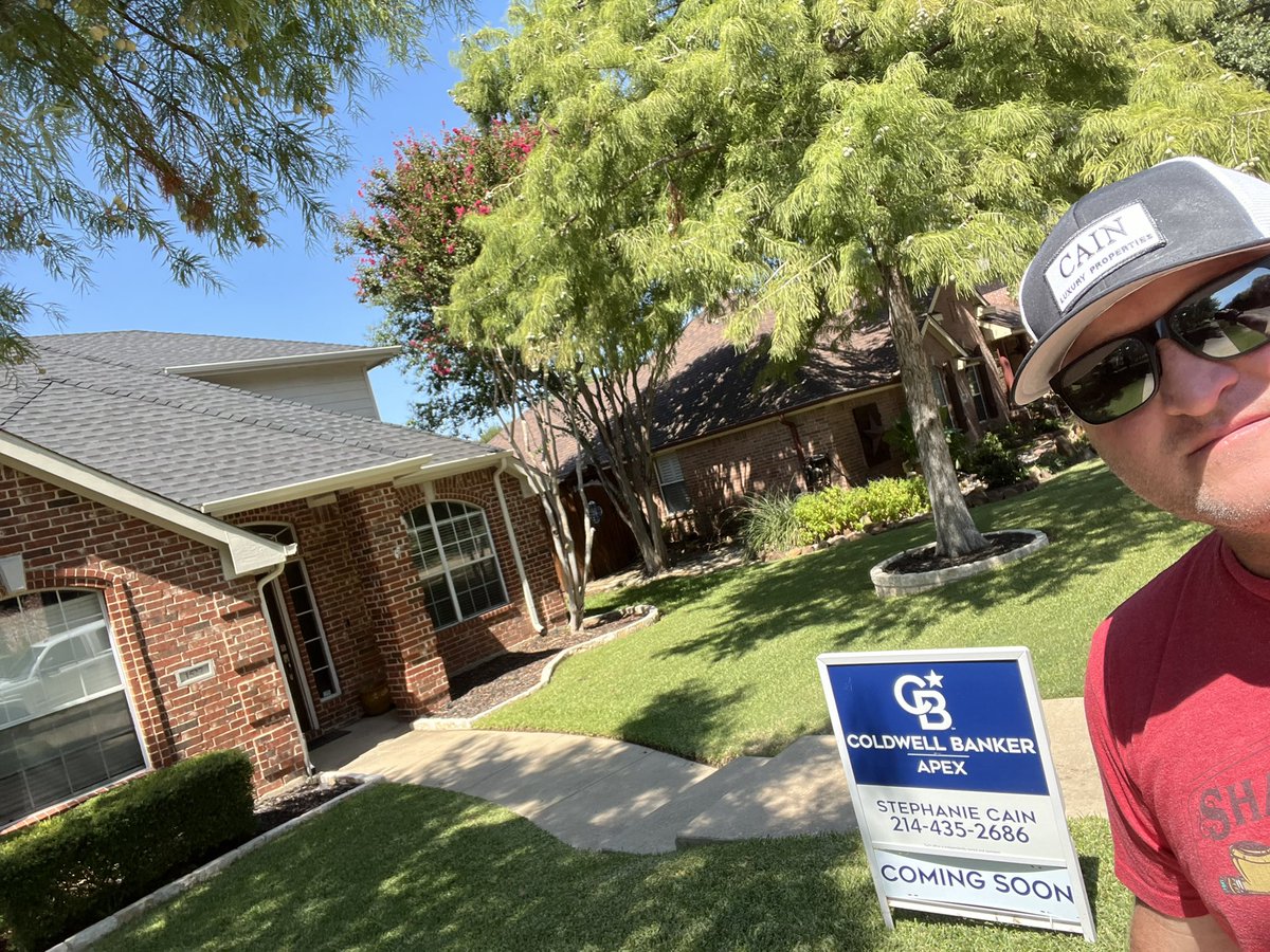 coachcoryc's tweet image. Just out here planting signs!  #CoachCainTheRealtor #CainLuxuryPropertyGroup #CBApexRealtors #AllenRealEstate #NorthTexasRealEstate #NewListing #ComingSoon