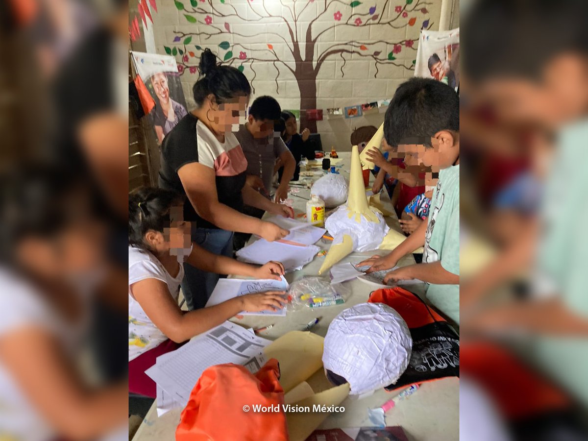CDE_WorldVision's tweet photo. Estas son algunas actividades que ha realizado el #Comité para la Protección de la Niñez y la Familia en Zongolica durante el verano. Entre siembra de arbolitos, manualidades, cine y activación física, se sumó a estas actividades la Residencia 3 del H. Ayuntamiento de #Zongolica. https://t.co/0FUFrdW0xt