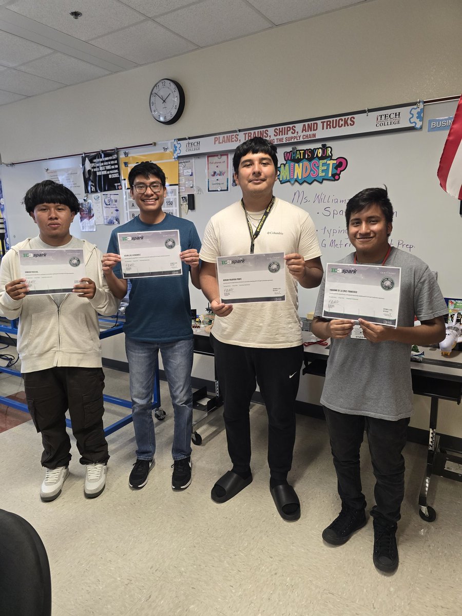 MsDeLuca_iTECH's tweet image. Great way to end a Friday. More certifications. 12 certifications for Accounting/logistics students @iTECH_College @collierschools @Indians_IHS @ImmokaleeFound @CCPS_CTE @Certiport