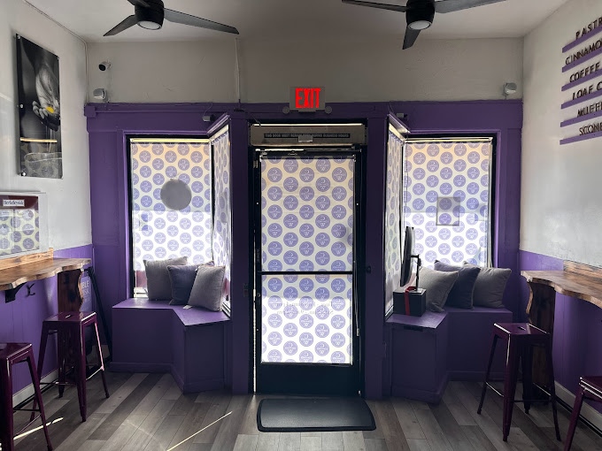 Looking for something to brighten your day? Stop by our Oakland storefront and explore what we have in store for you. Whether you’re grabbing a quick treat or just want to check out what’s new, we’d love to see you! Come on by! 🍰

Start your order: crumbleandwhisk.com

#C...