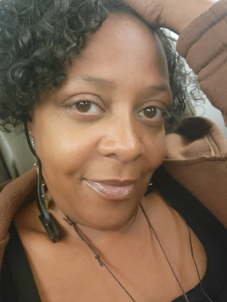 Danielle Sanders tweet media