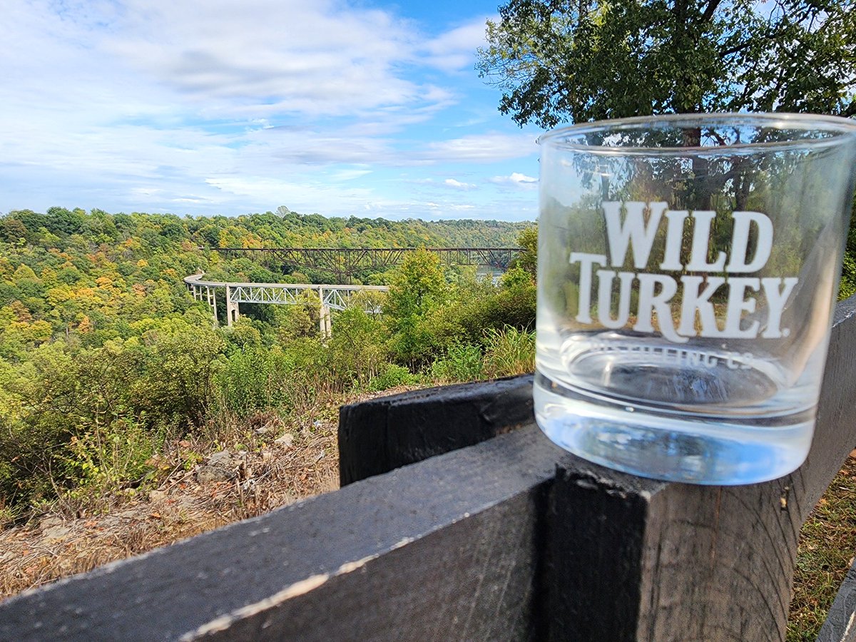 bubbydean's tweet image. The Kentucky Hug is not just from the bourbon! #GreatTimes