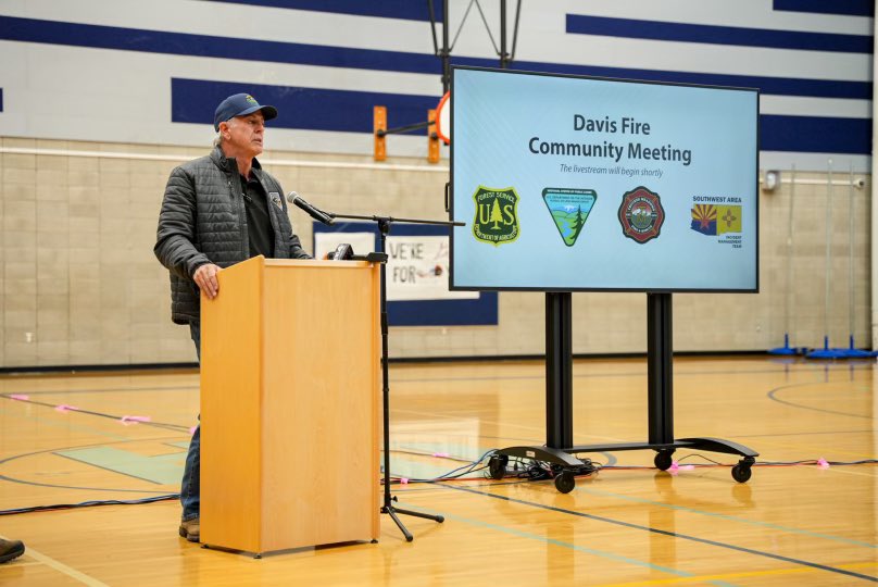 JosephMLombardo's tweet photo. At 76% containment, our firefighters and emergency management crews have made remarkable progress fighting the #DavisFire. 

And we’re going to continue to do so until the fire is 100% contained, all evacuations are lifted, and all residents have their electricity restored. https://t.co/0FS19xDSze