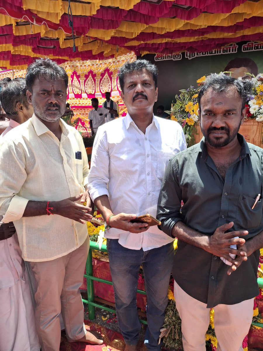 #தேசியத்தலைவர்_இம்மானுவேல்சேகரனார்
67 வது நினைவு நாளில் 
தியாகியாரின் நினைவிடத்தில்