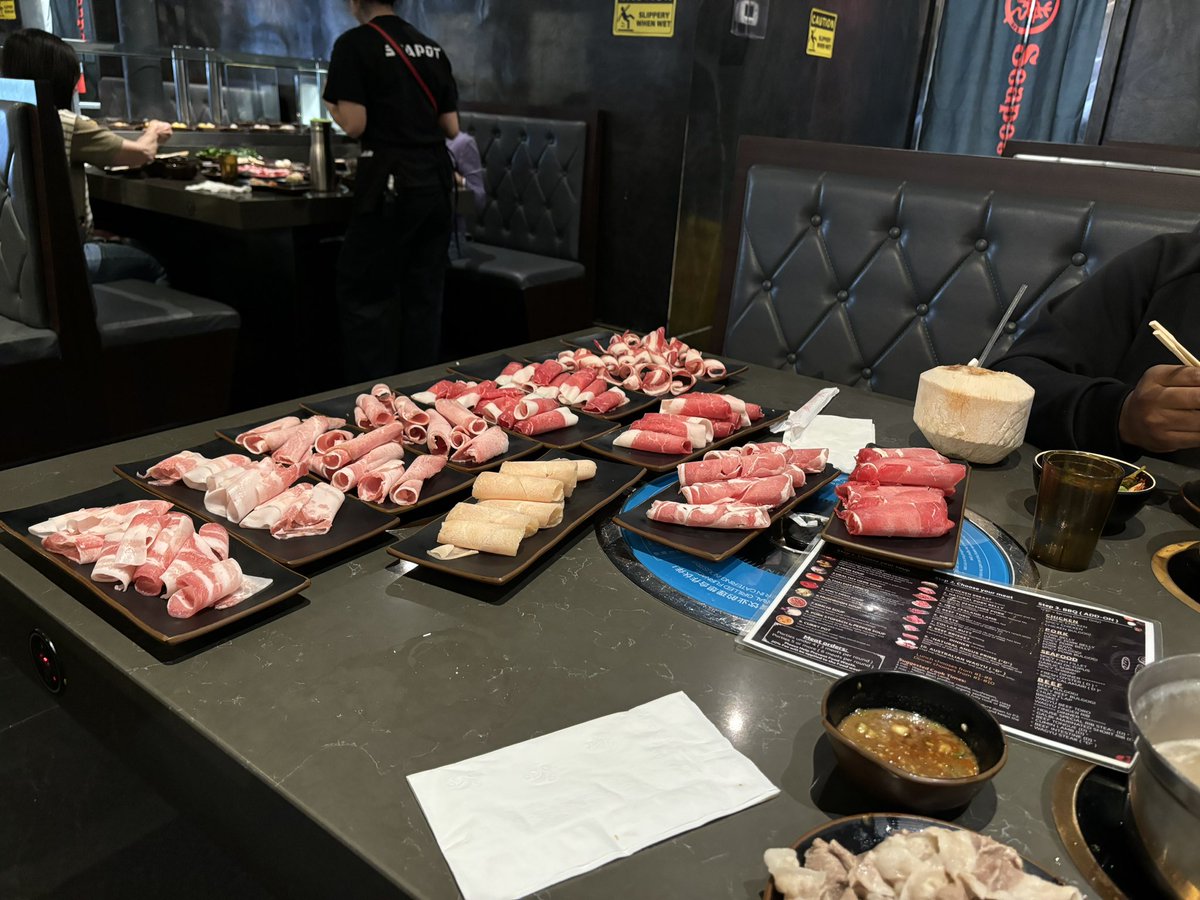 jaydestroyer64's tweet photo. Buffet destroyer has conquered another https://t.co/rRbtsa9kSy