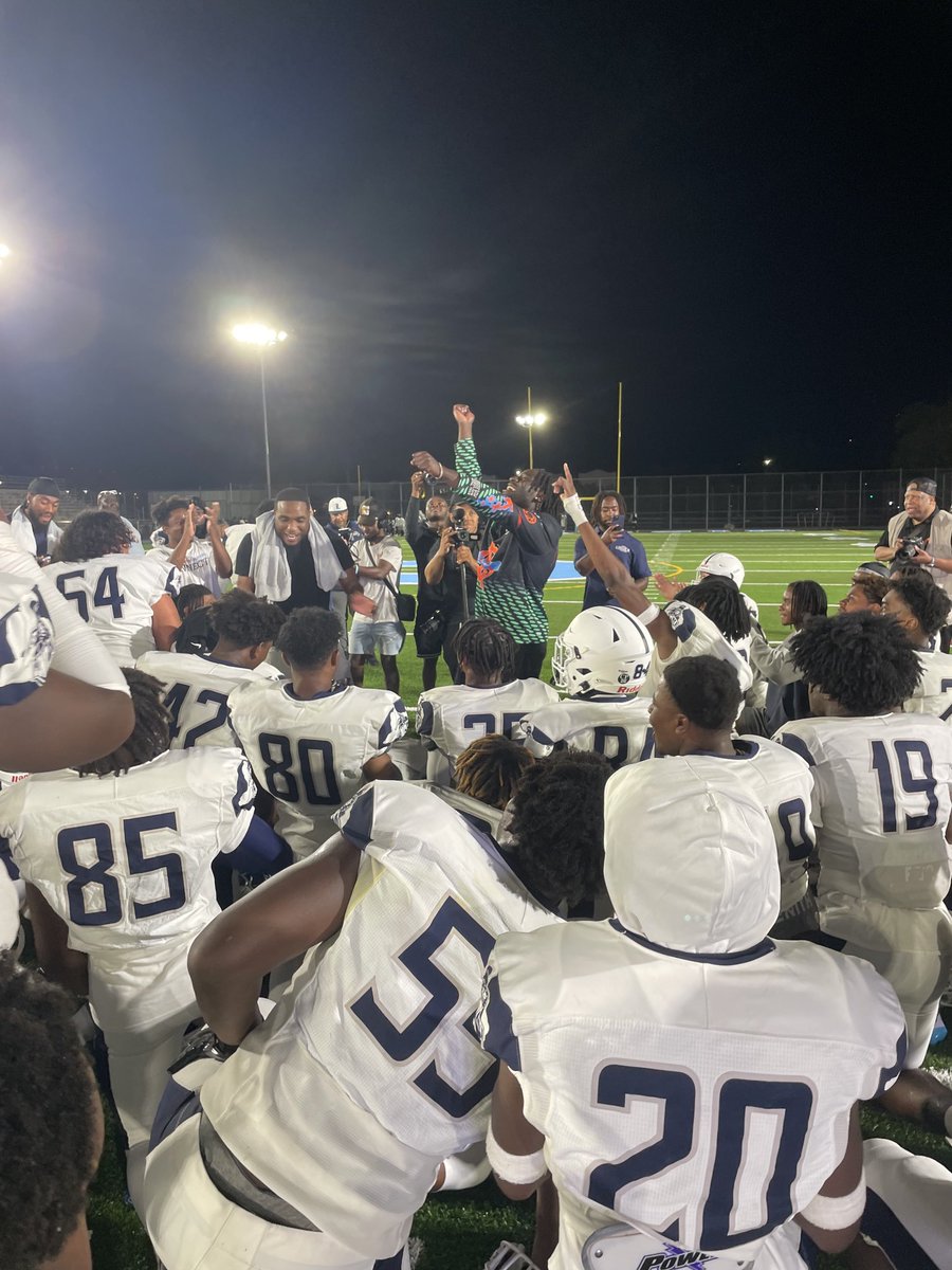 OnSidelines's tweet photo. What can i say? ¯\_(ツ)_/¯
It's #PSALHS 🏈 Kick Off Weekend! 
Are You Ready Get Set, 
Let's Go!
Lincoln 30 Canarsie 24! https://t.co/OuGKSfYHvY