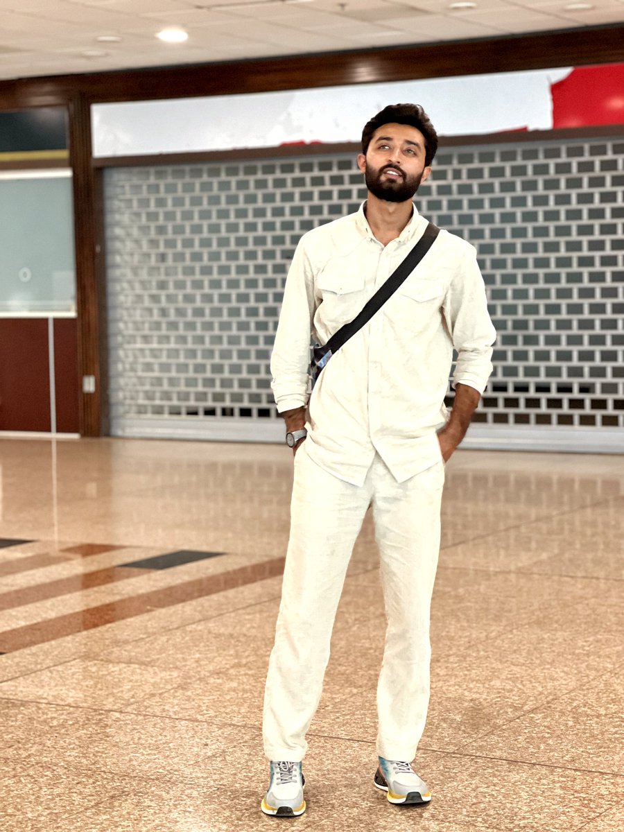 Sanwal596's tweet photo. 🧳✈️ 🇨🇳
.
.
.
.
#SanwalinChina #Zhōngguó #扎克 
.
.
.
.
#Sanwal #596 #sanwal596 #sanwalrazzaq #islamabad #international #Airport #Pakistan #bajistan #China #friends #love #study #freshlook #outfit #outfitoftheday https://t.co/LThbhplFZw