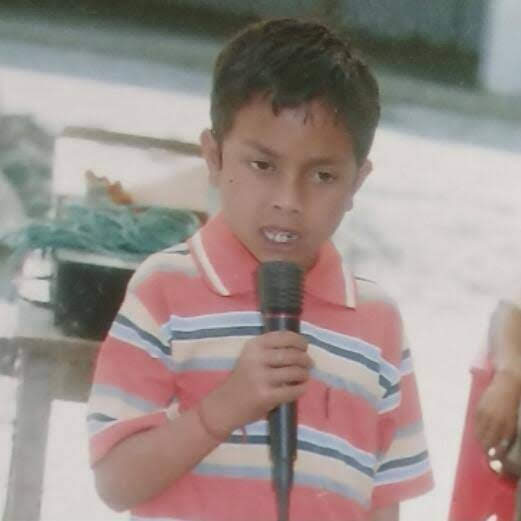 PrateekRajwada's tweet image. &apos;हिंदी हैं हम वतन है हिंदोस्ता हमारा&apos;
पहली तस्वीर से दूसरी तस्वीर तक जो कुछ भी है सब हिंदी की देन है। हिंदी दिवस की ढेर सारी बधाई।
वैसे भी भारतेंदु हरिश्चंद्र जी कह गए हैं
&quot;निज भाषा उन्नति अहै, सब उन्नति को मूल&quot; 
#kuwarprateeksingh
#हिंदी_दिवस #HindiDivas #BreakingNews #HindiDay