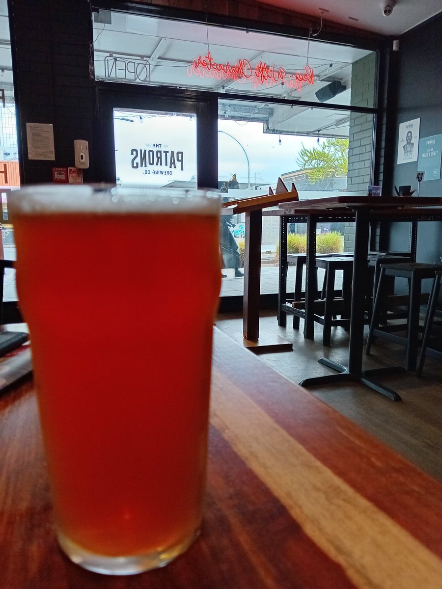 WoodOnWineNZ's tweet photo. #GaryTheGrouch #BritishAle from #PatronsBrewing in #Hamiltron. Decent beers, terrible names. Big fan of this one. https://t.co/iAT8quYPnm