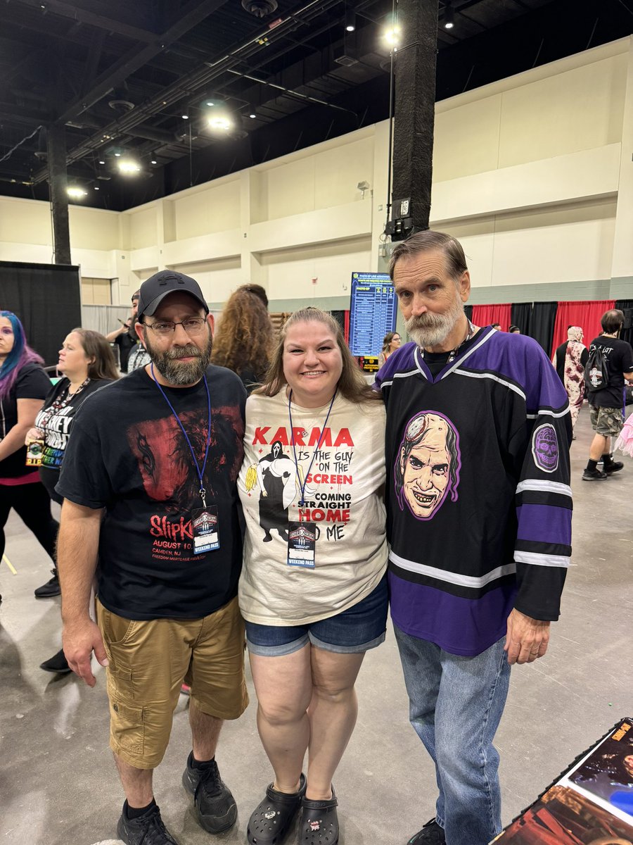 MIWSwiftie570's tweet photo. Faced my fear tonight and met the nun. Plus got photos with nick castle and bill moseley! @bonnieaarons1 @choptopmoseley @ncastlez @SilverScreamCon #SSC3 https://t.co/5e1FFOllXh
