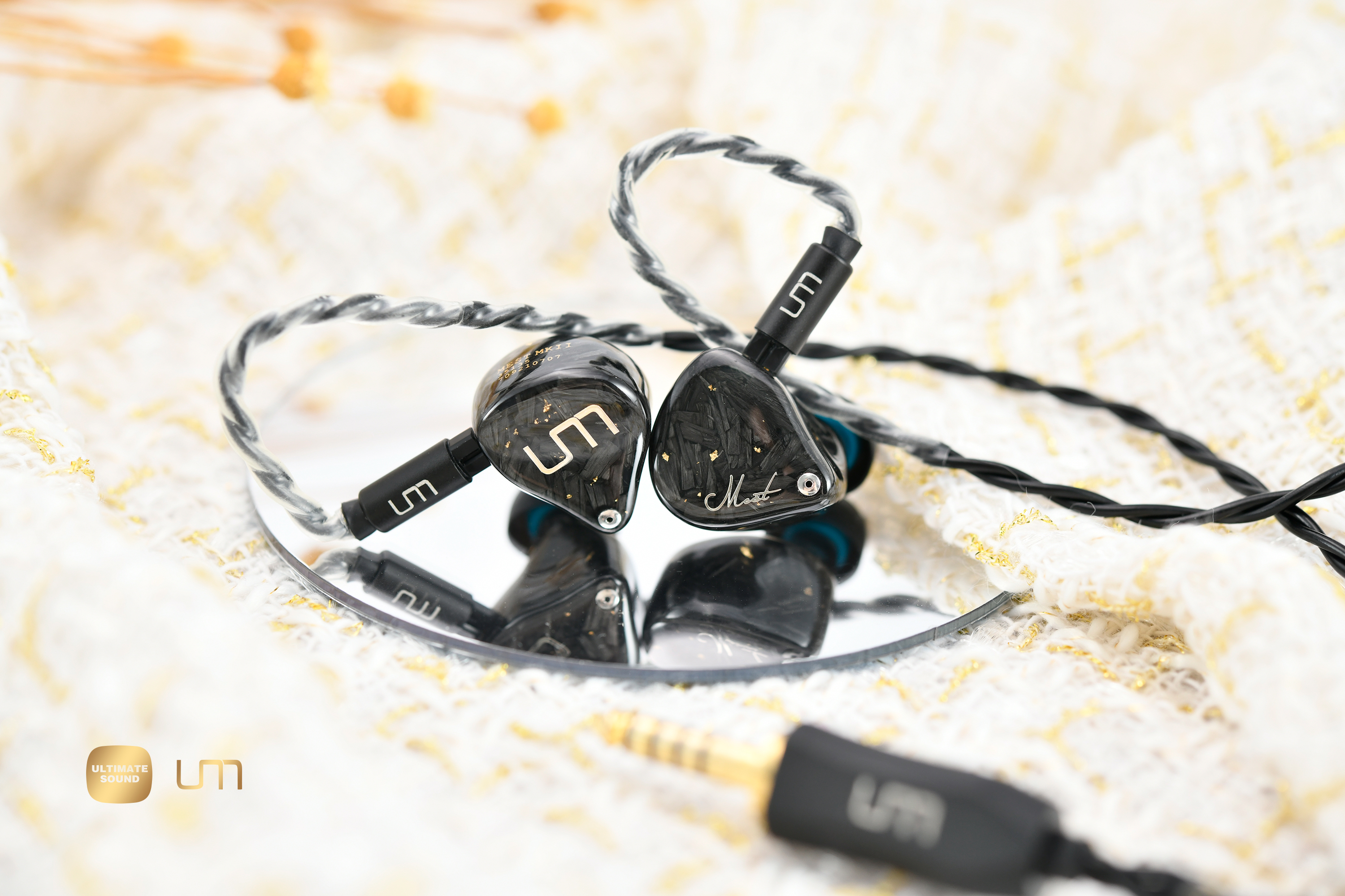 Unique Melody Maslow ガラスコーティング済