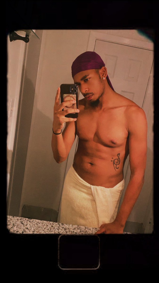 tyreesesjr2's tweet photo. Nighty night🌕 https://t.co/rCopLm16Uj