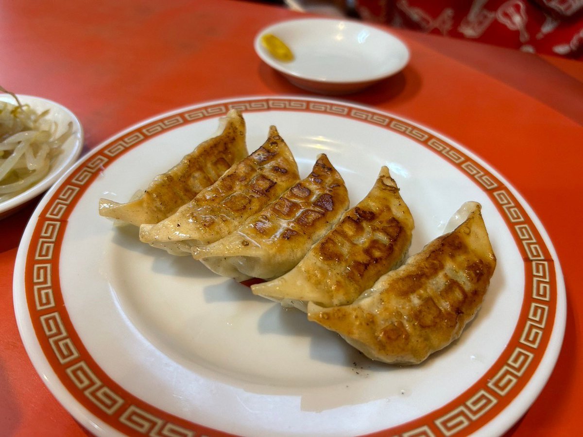 sakulucky69's tweet image. 昇天した東京の飯達

#亀戸餃子
#国技館ちゃんこ
#吉田カレー
#えーちゃん食堂