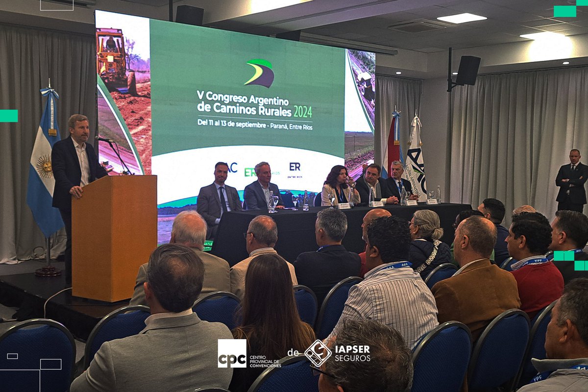 Ayer vivimos la última jornada del V Congreso Argentino de Caminos Rurales en el CPC. 🌾🚜
Durante estos días, expertos, productores y autoridades se reunieron para compartir conocimientos  sobre los desafíos y oportunidades para mejorar la conectividad rural en nuestro país.