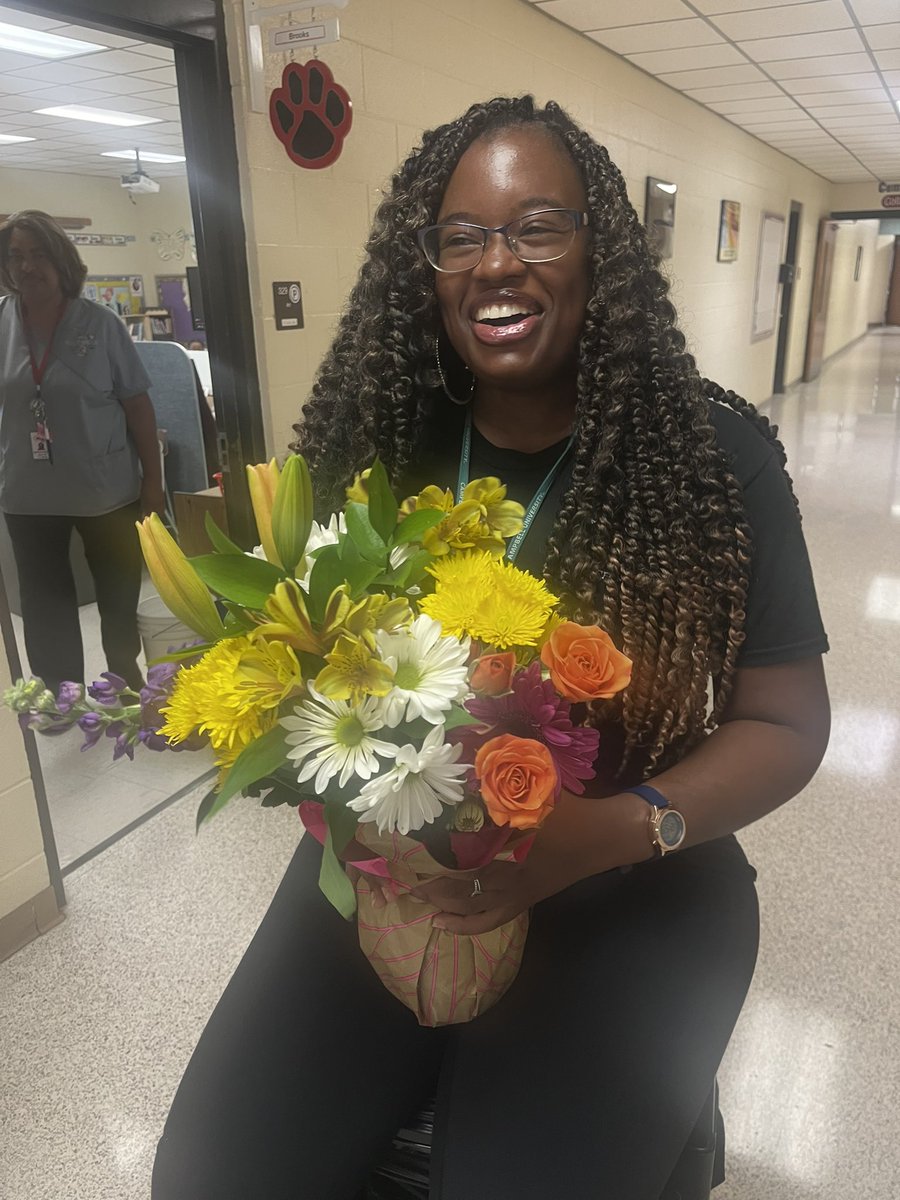 We said farewell today to the “glue that holds us together”- Ms Harris with a clap out! She has served EE Miller as a permanent sub for the last few years and now she is headed to Margaret Willis as a school counselor! We wish you well! Once a bulldog always a bulldog!