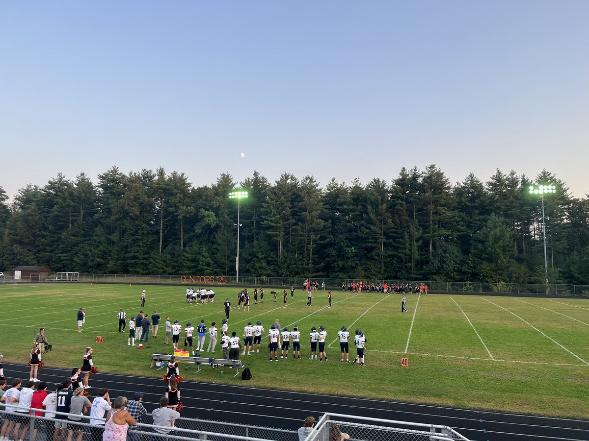 Watching Belchertown take on Northampton tonight!
#JointheParliament🦉