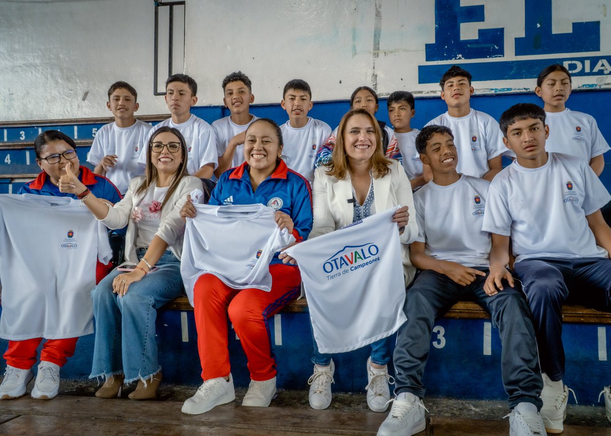 GADOtavalo's tweet photo. Arrancan los II Juegos Deportivos Estudiantiles Nacionales 2024 🎉 Nuestra representación de Otavalo se enorgullece de representar a la provincia de Imbabura.
¡Brindemos con apoyo y alegría! 🌟 ¡Arriba Otavalo, arriba Imbabura, y que viva el Ecuador! 🇪🇨
@bellhermosa https://t.co/8t4JjS2rAn