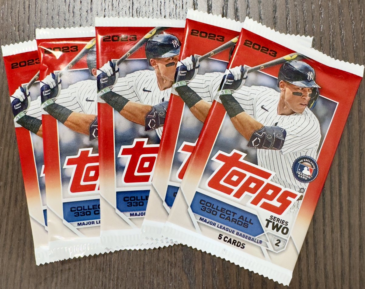 3pointGeek's tweet image. What’s good #HobbyFam! Been absent and been busy overall. So let’s do a pick me up #Giveaway 

Just like, RT this post and tag some friends below. One person gets all these Baseball packs. Will draw a winner this Sunday!