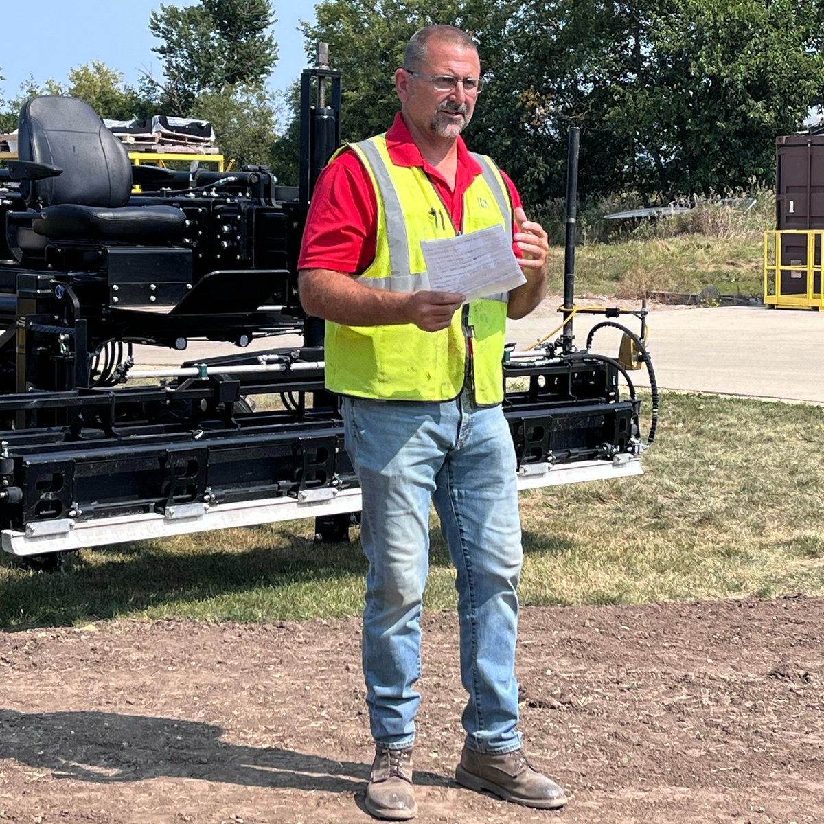 Ligchine tweet media