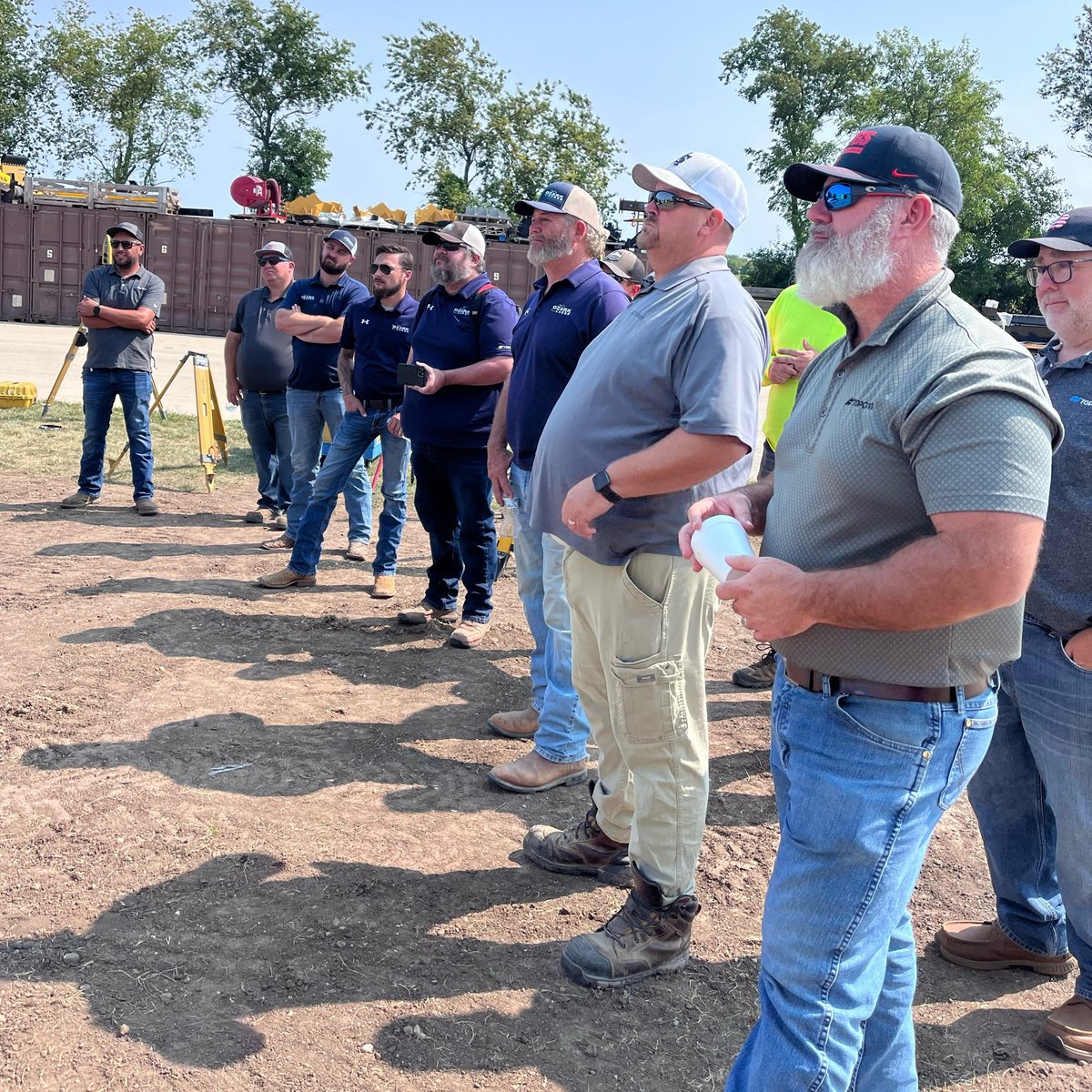 Ligchine tweet media