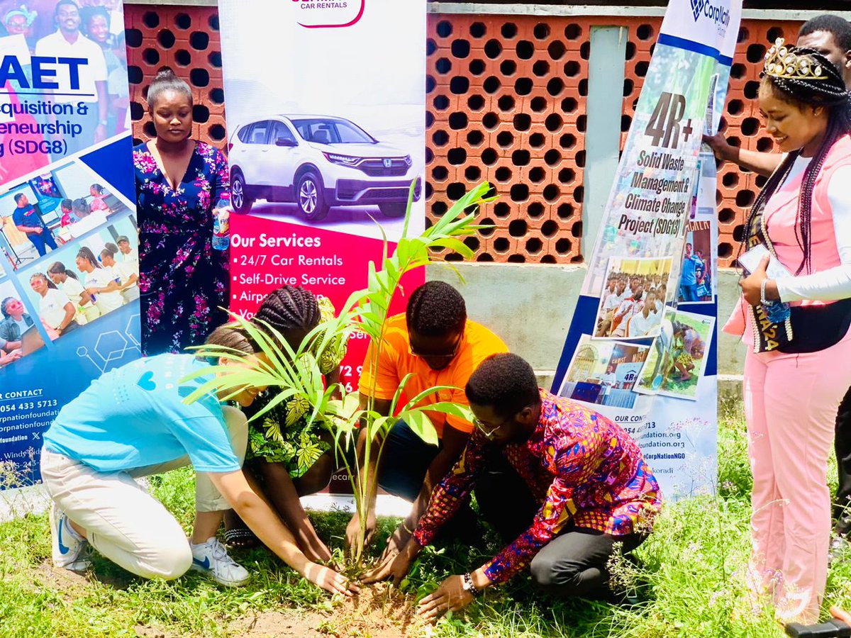 TheClearVoice_'s tweet photo. Honoured to have hosted @CorpNationNGO & @logoshope on @ttusrc_ campus for the Green Revolution initiative! Highlighted 4R+ initiatives, waste segregation efforts & ended with a tree planting exercise, solidifying our commitment to sustainability #4RPlus https://t.co/nUNJN9fIqX