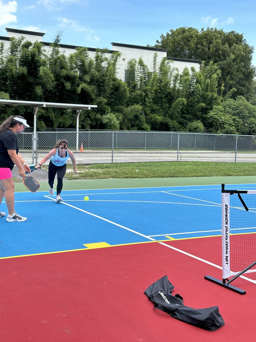 Teach2Survive's tweet photo. Love my Dragon Boat #paddle & not trading it in …But just added a #Pickleball paddle to my accessories! #LearningLoading #WorkInProgress #heart #CoachingNeeded
#HappyHour @BGEC_MiaLks https://t.co/RTyY4JdNN4