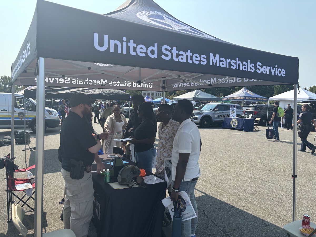 U.S. Marshals Service New Haven (@usms_newhaven) on Twitter photo Earlier today we attended a law enforcement recruitment fair hosted by <a href="/ct_state_police/">CT State Police</a>. We had a great time explaining our mission and hiring process with the hundreds of interested individuals. Earlier today we attended a law enforcement recruitment fair hosted by <a href="/ct_state_police/">CT State Police</a>. We had a great time explaining our mission and hiring process with the hundreds of interested individuals.