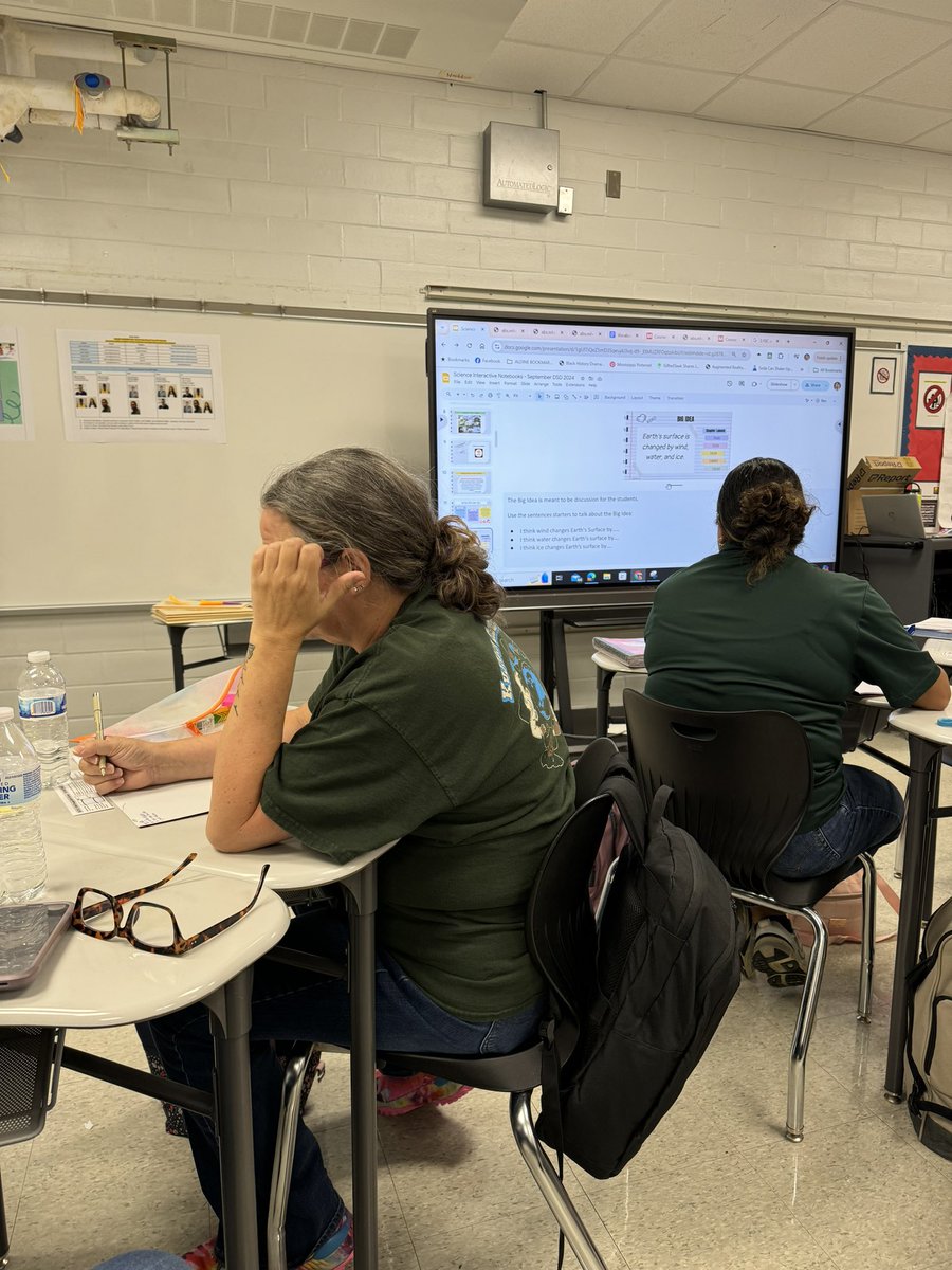 MrsHamlett501's tweet image. Today’s science DSD was awesome! I walked away feeling confident with very useful and engaging information! @GoodmanES_AISD @STARS_902 @LLe_Sci @dmsaenz526 @BracyNancy @tyvettesmith