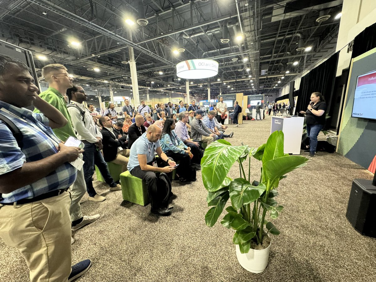 HeliFromFinland's tweet image. What a busy and intense week it was! Tired but happy ☺️ #OracleCloudWorld