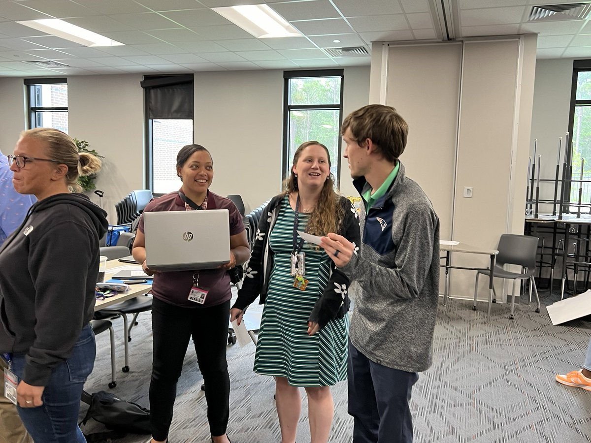 Monje Atlow tweet media