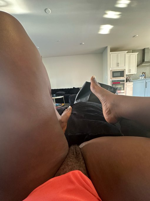 Pregnant, Hairy and Creamy 🙂&zwj;↕️ https://t.co/3Q6x8yockN