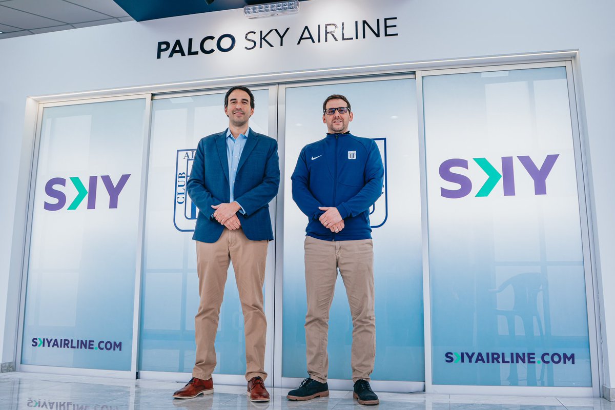 ClubALoficial's tweet photo. 🌐𝗦𝗞𝗬 𝗔𝗜𝗥𝗟𝗜𝗡𝗘 aterriza en la zona más exclusiva del Estadio Alejandro Villanueva. 

El palco presidencial del estadio de Alianza Lima pasará a llamarse “Palco SKY Airline” hasta el final del Torneo Clausura.

Mira la nota completa en nuestra página web➡️ https://t.co/VoyB1tIZFe

#ConAlianzaSiempre 
#ComprometidasConElALiento
