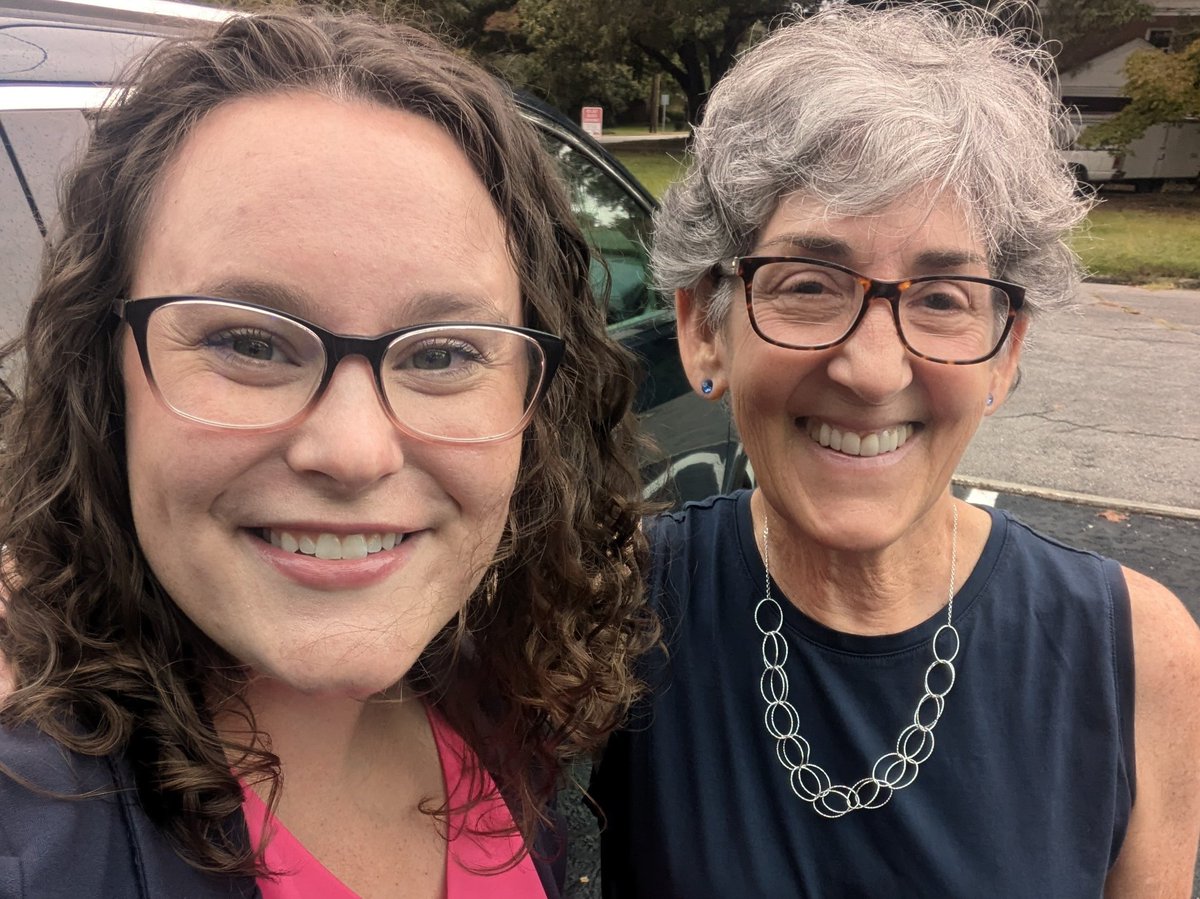 EParentWA's tweet image. 'Batt Girl' showed up!! 👀

@ncsenatedist24