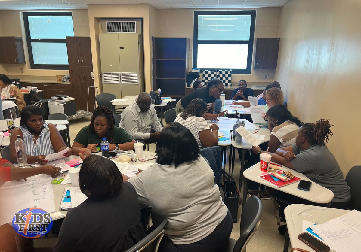 K1Education's tweet image. It's going to be a great year in Sumter County, AL! 💥 #KidsFirst coach Aaron Hightower facilitates a professional learning session on Classroom Management for teachers and administrators in Sumter County. #KidsFirstAlways
 #ManagementMatters #Routines #Procedures #HappyToBeHere