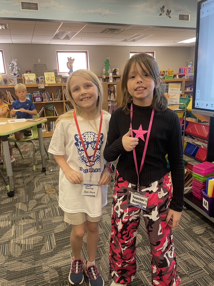 KCS_JeffLibrary's tweet image. The Jefferson Library had a few special Library assistants helping in the library. I see some future Librarians.