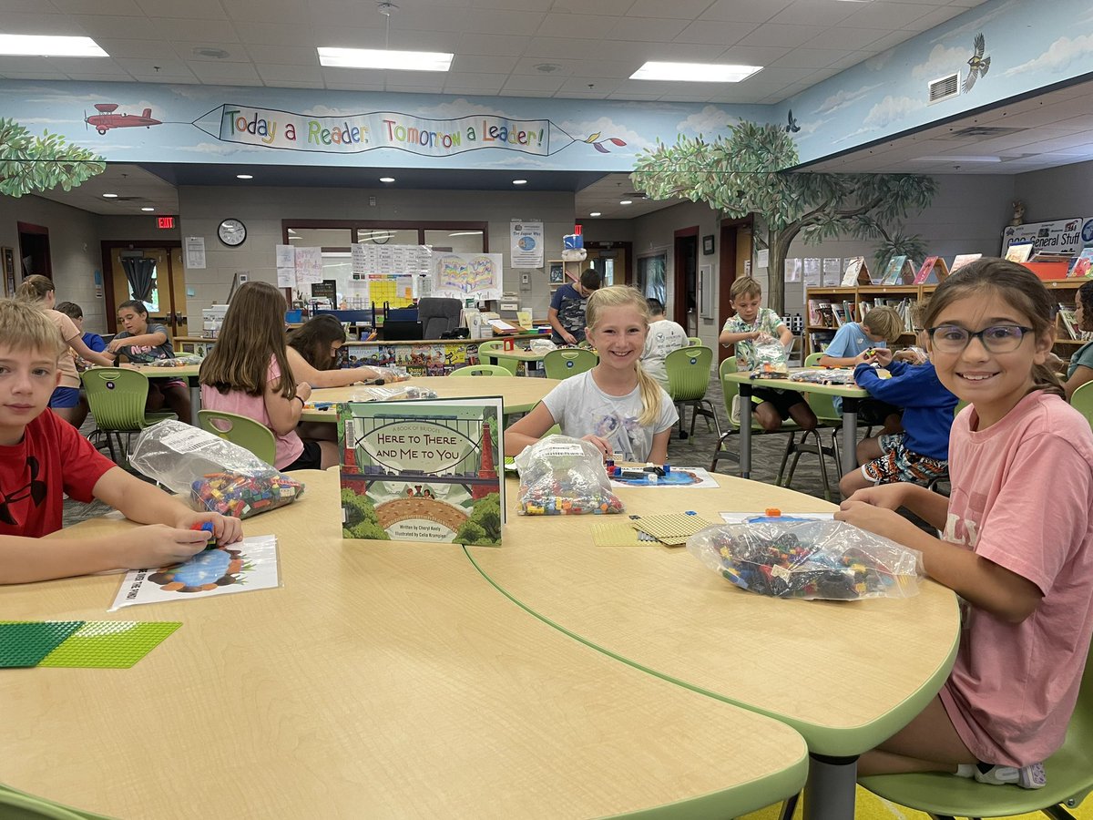 KCS_JeffLibrary's tweet image. Jefferson Library students read and learned about Bridges then used their computational thinking skills to construct bridges over a body of water. @KCS_TJESPrinc @KCS_Libraries