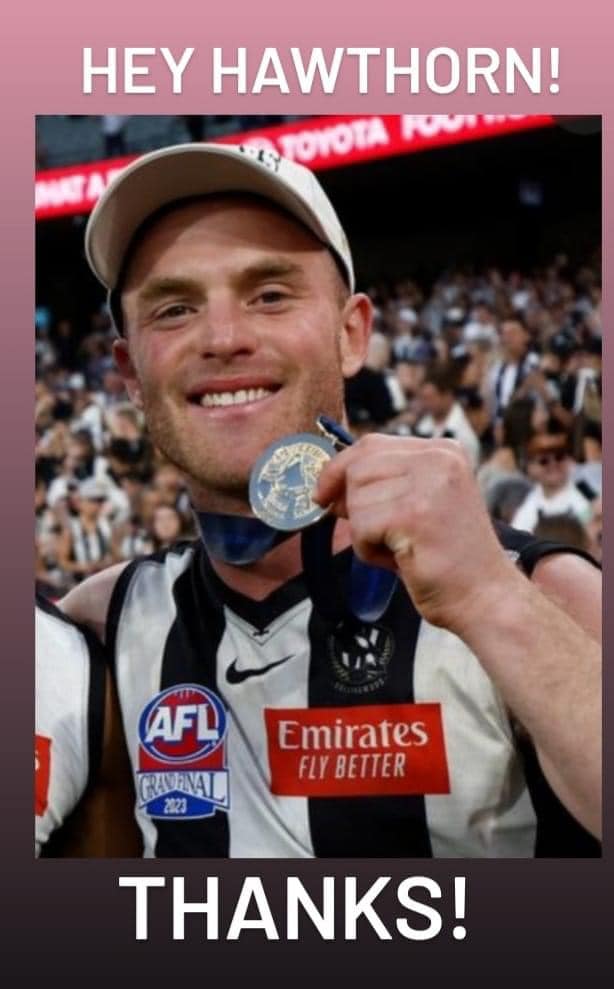 IncrediblyBozza's tweet photo. The gift he won't regret 😍😁 #AFLPowerHawks #AFLFinals #AFLPortHawks #AFL #HokFail https://t.co/0UxiXccdHK