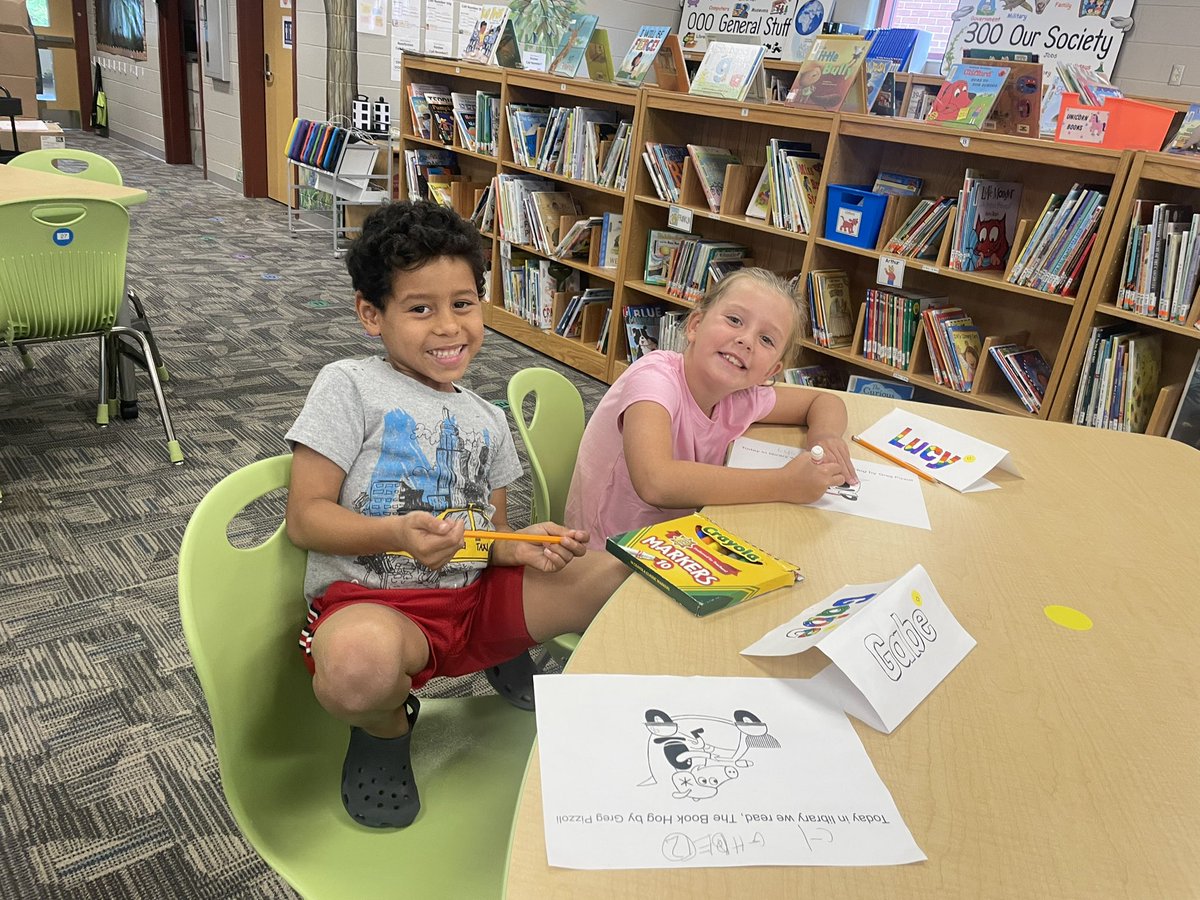 KCS_JeffLibrary's tweet image. After story time students respond to our reading in a variety of ways. Students often become authors and illustrators themselves during this time. @KCS_Jefferson @KCS_Libraries