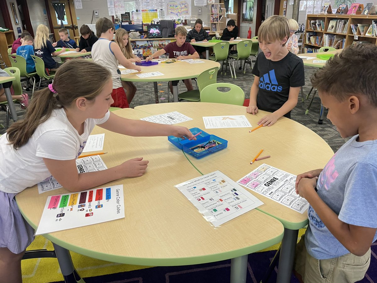 KCS_JeffLibrary's tweet image. Our fiction section is organized by genre. Students in grades 3rd-5th have been learning about each genre in the library and how to find their favorite genres. @KCS_Jefferson @KCS_Libraries