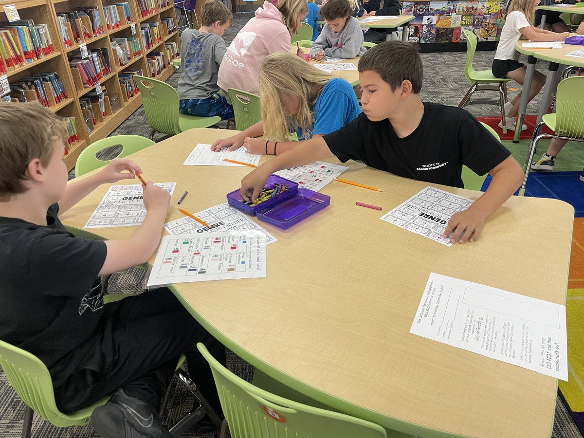 KCS_JeffLibrary's tweet image. Our fiction section is organized by genre. Students in grades 3rd-5th have been learning about each genre in the library and how to find their favorite genres. @KCS_Jefferson @KCS_Libraries