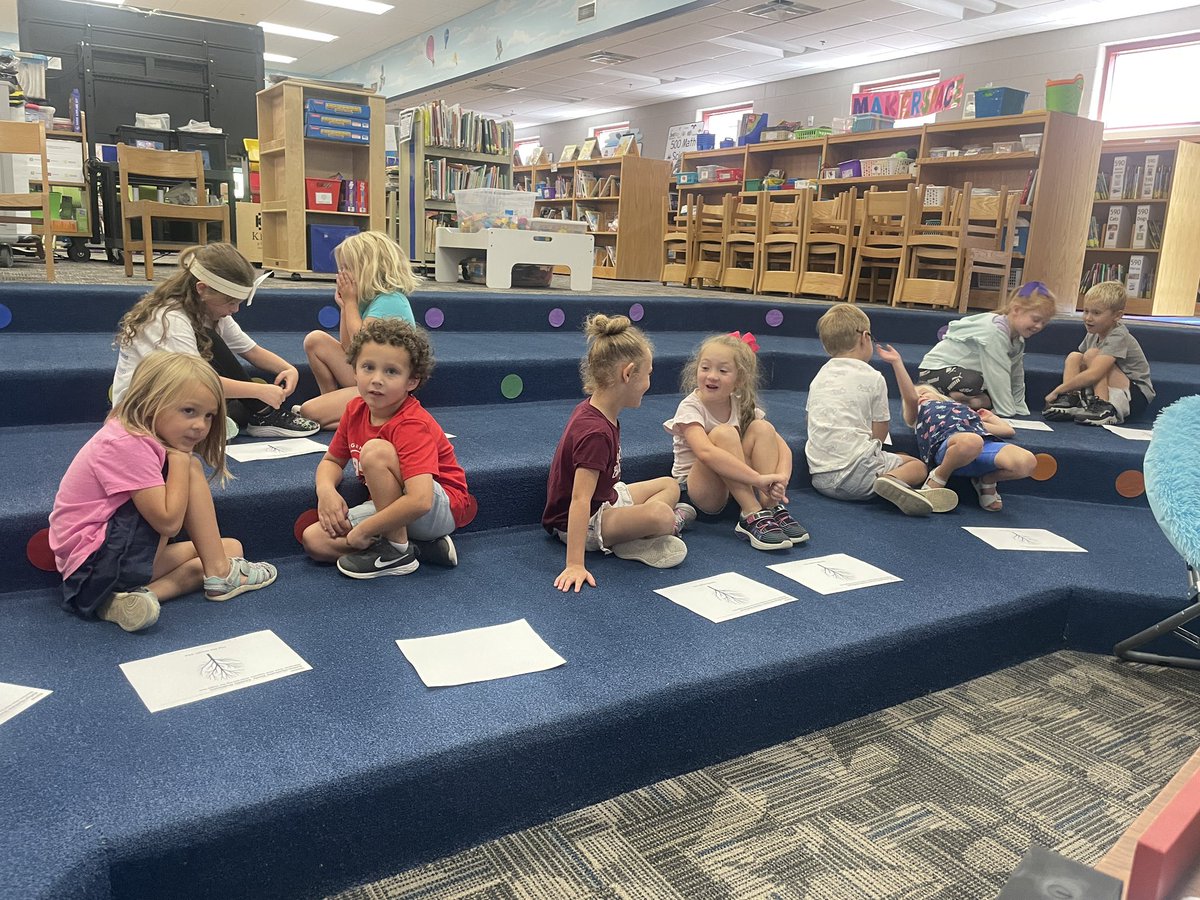 KCS_JeffLibrary's tweet image. Kindergarten library students are reading, “Tap the Magic Tree” this week and creating their own page for the book illustrating which season appears when the magic tree is tapped. @KCS_Libraries @KCS_Jefferson