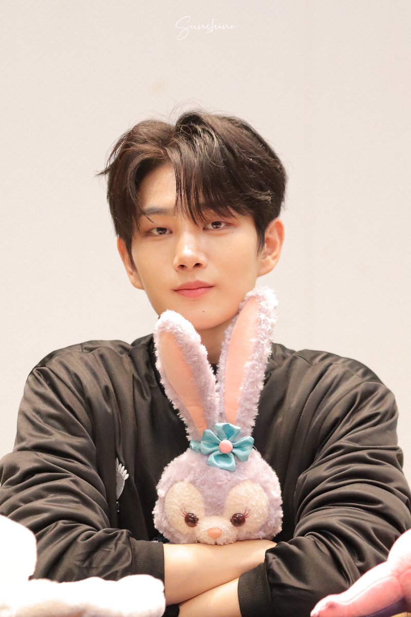 sunnmer_s2's tweet photo. 240907 디마뮤
이쁘네
#DRIPPN #드리핀 #주창욱 https://t.co/PZIBSnwoty