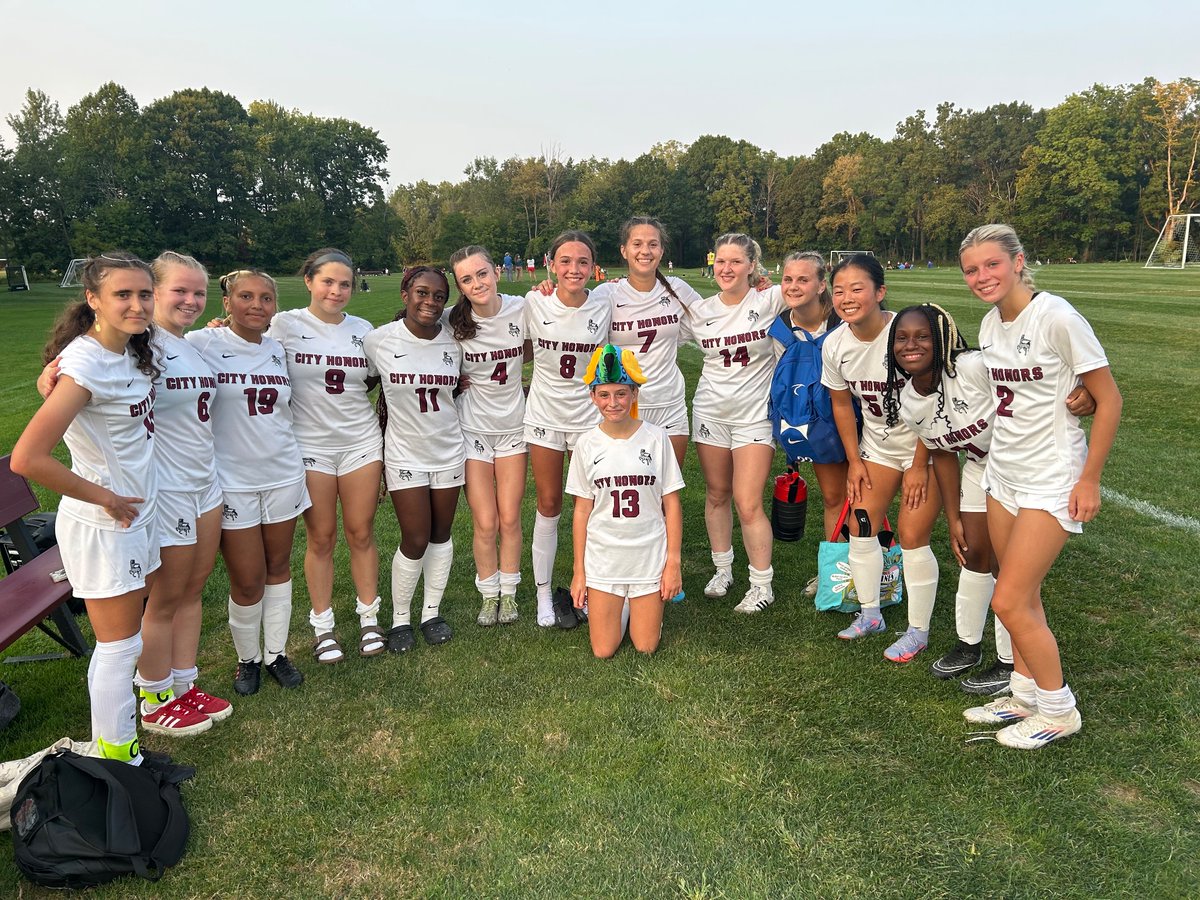 Quality showing tonight in a 2-1 WIN 🆚 Orchard Park. Jane K with the brace and Sue M w 2a. It’s Selia Mayhook, though with 🦜. A dynamo at the 8 spot! 

<a href="/BPSathletics/">Buffalo Athletics</a> 
<a href="/bufnewspreptalk/">BuffaloNewsPrepTalk</a> 
<a href="/Buffalo_Schools/">Buffalo Public Schools</a> 
<a href="/DelawareSC/">Delaware Soccer Club</a> 
<a href="/WNYFlashAcademy/">WNY Flash Academy</a>