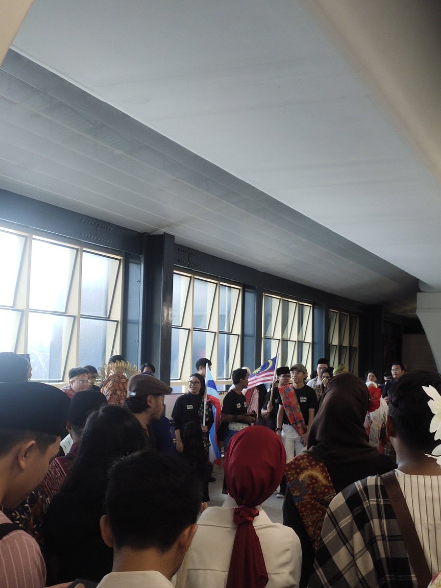 CheQi_Zai's tweet photo. #KeretapiSarong24 #TEAMUPM happening now https://t.co/arVBY2y5YP