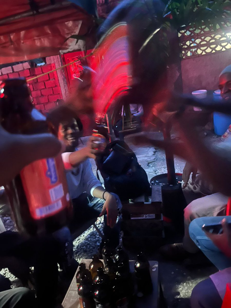 Mèsi p ap janm sifi. 
#Zanmitay #Fanmi