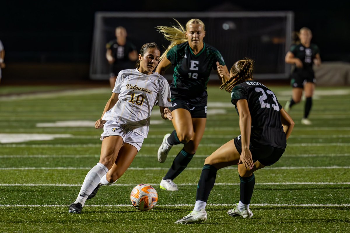 ValpoWSO's tweet photo. Kicked off @valpoathletics “Welcome Back Weekend” under the lights and with the 1-0 win! Thanks to all who came out! 
#GoValpo #RollBeacs https://t.co/GKTJ3OXvO1
