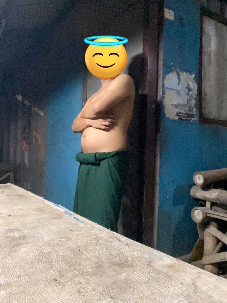 Anga12489's tweet photo. Pas banget depan jalan raya mau fto bugil dpn banyak kendaraan lewat jadi alhasil foto pakek sarung @FabAtni @Ryan_nude69 @nudisteksib @naturalinaja @kang_kung69 @solonudis @Tictaktoe2 @nudist_bali @nude_sby https://t.co/BtJDWyOGp7