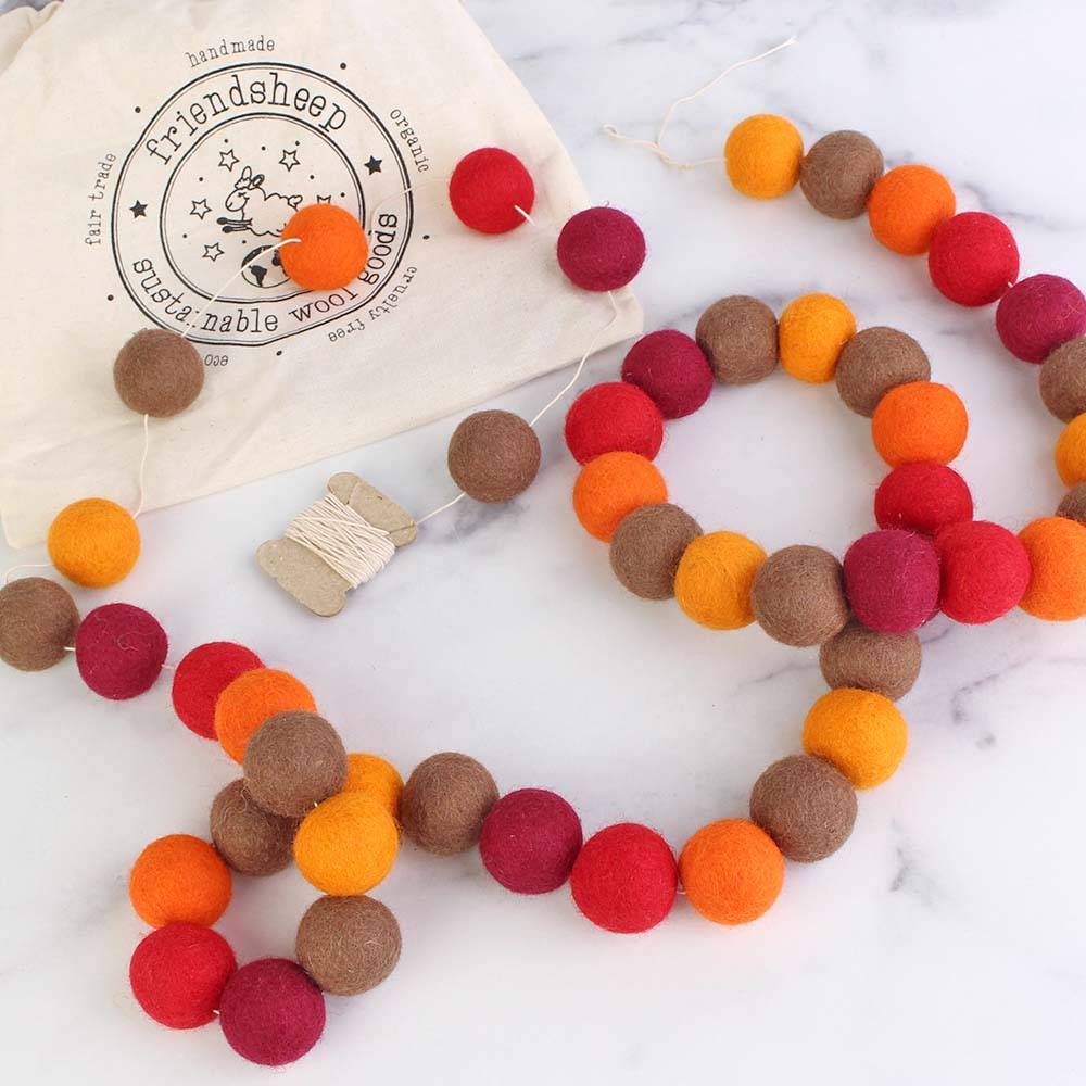 FullCircleFarms's tweet image. How can you resist? Welcome the changing of the seasons with some fabulous fall decor, fragrances and fun! Shop our Fall Favorites collection when you #customizeyourorder this week. 
fullcircle.com/product/farm-p…